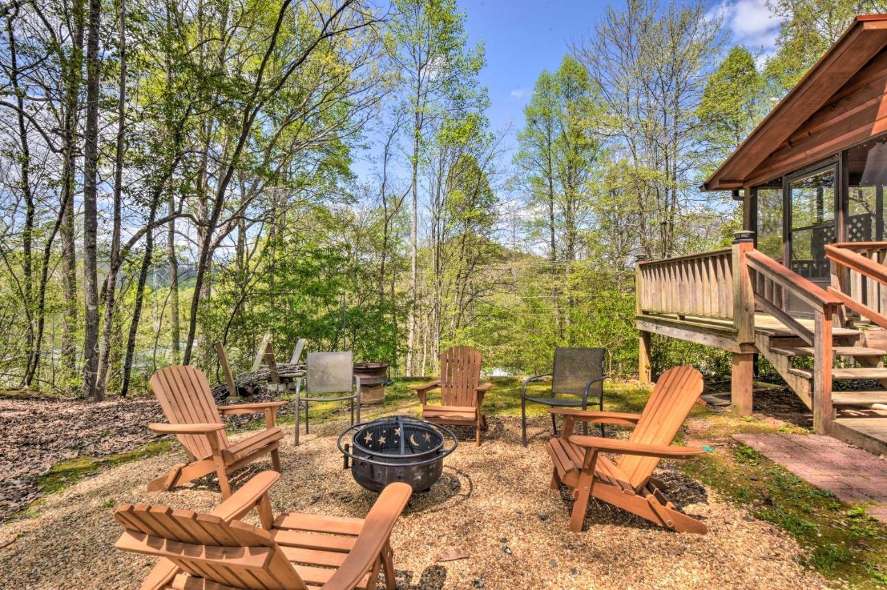 Cozy Hiawassee Cabin With Fire Pit And Mtn Views! 外观 照片