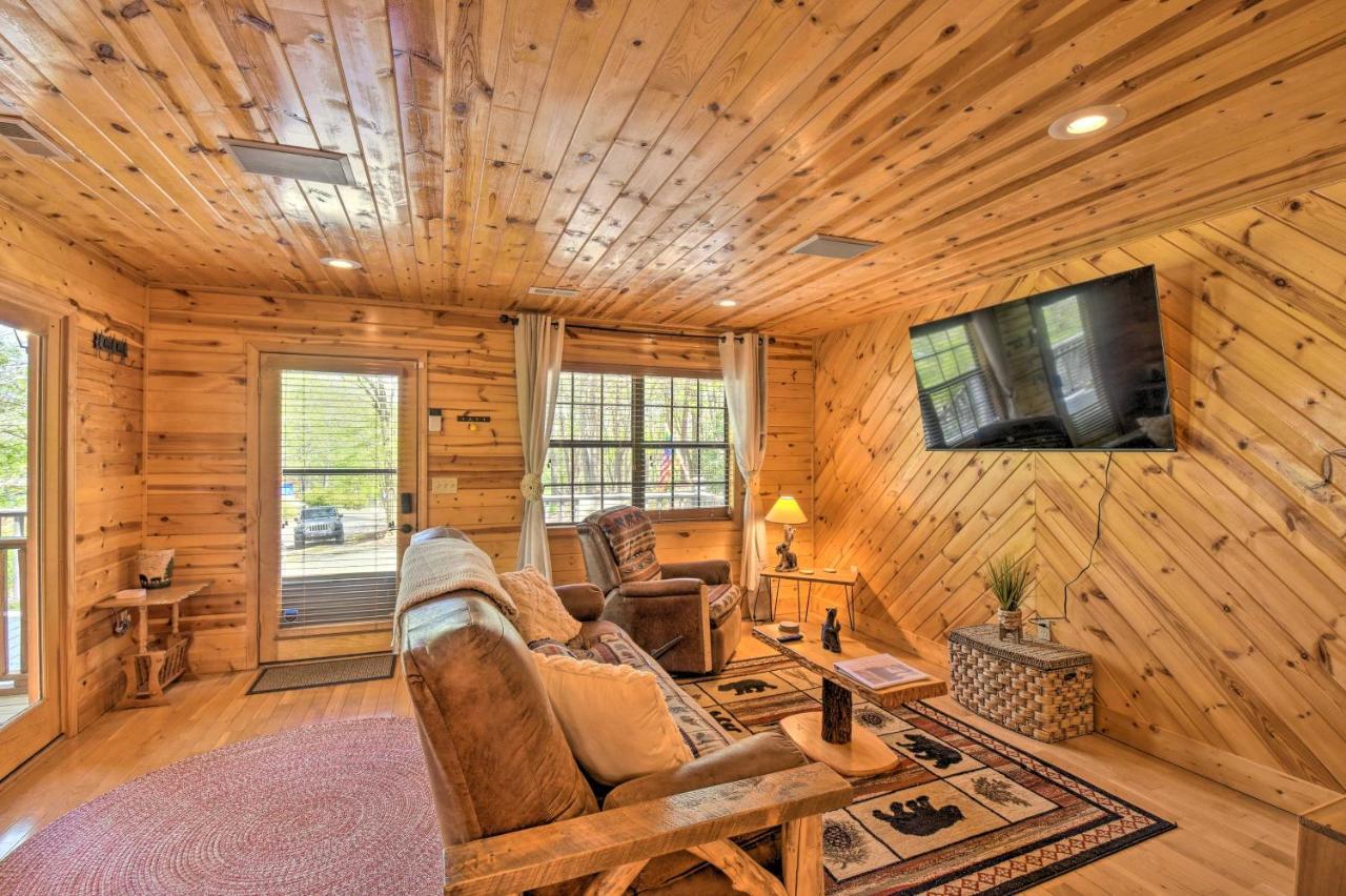 Cozy Hiawassee Cabin With Fire Pit And Mtn Views! 外观 照片