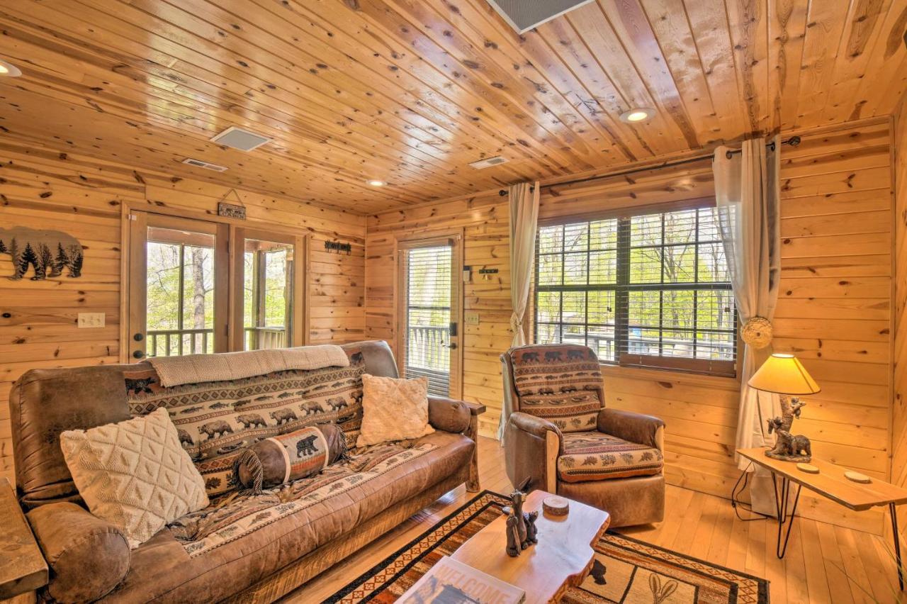 Cozy Hiawassee Cabin With Fire Pit And Mtn Views! 外观 照片