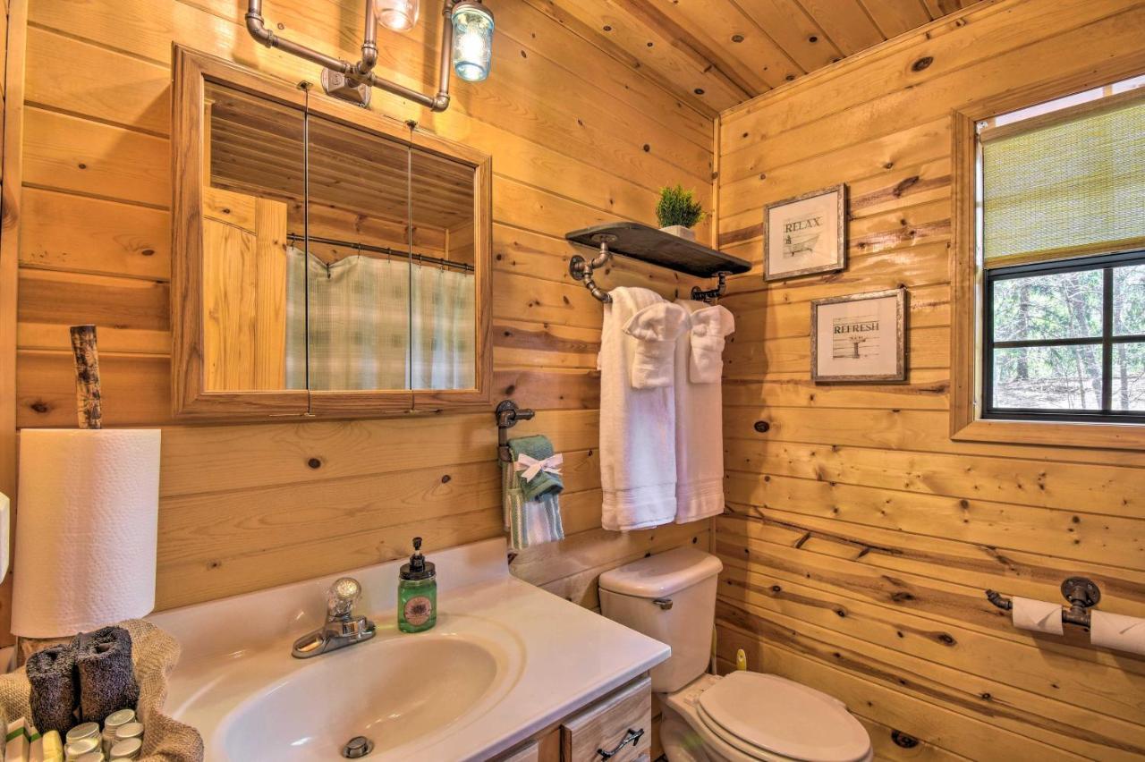 Cozy Hiawassee Cabin With Fire Pit And Mtn Views! 外观 照片