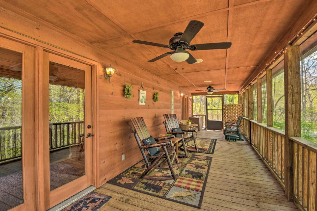 Cozy Hiawassee Cabin With Fire Pit And Mtn Views! 外观 照片