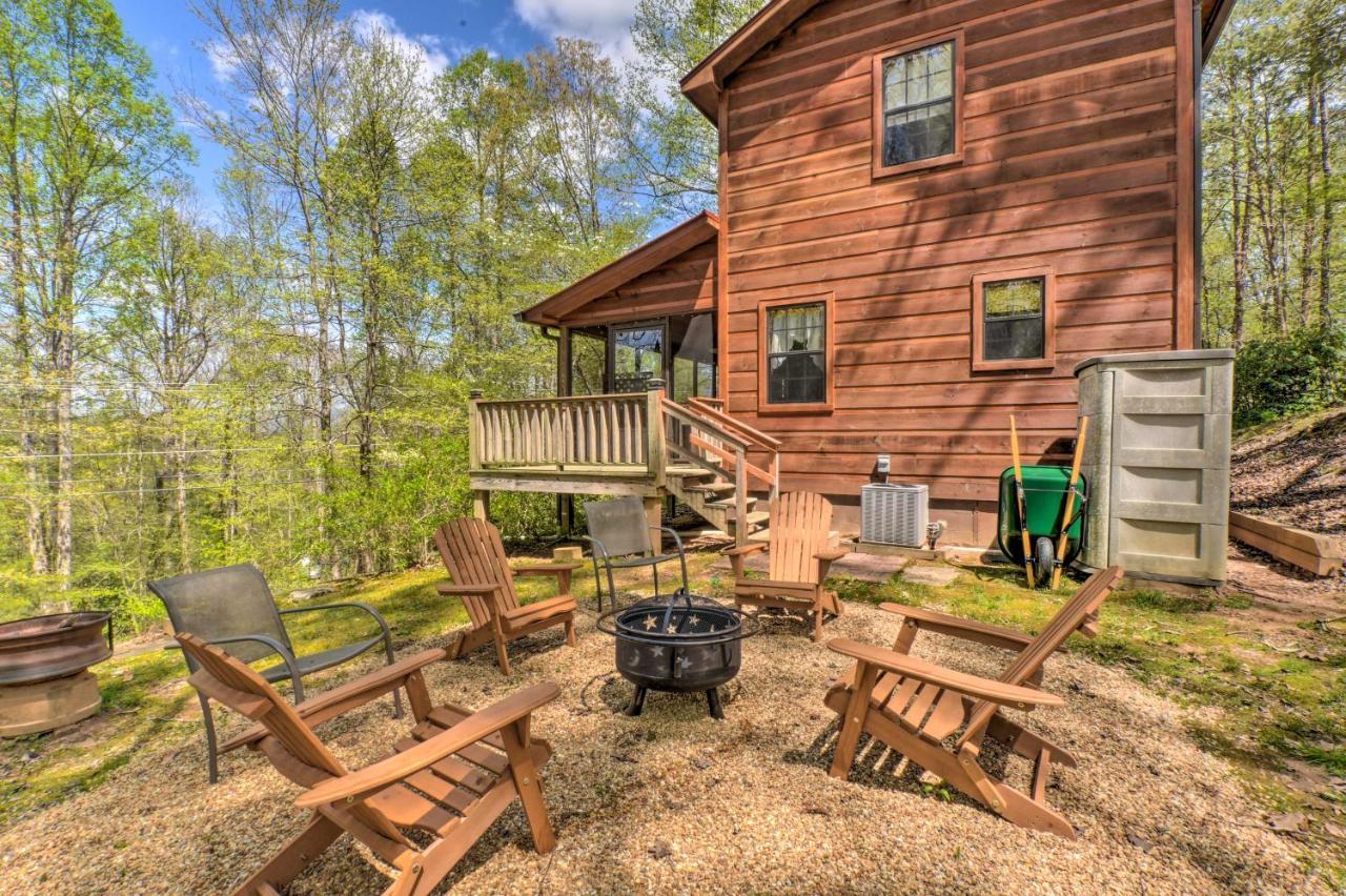 Cozy Hiawassee Cabin With Fire Pit And Mtn Views! 外观 照片