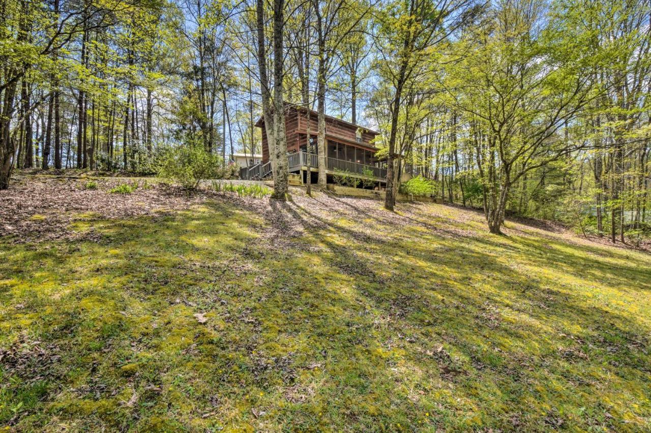 Cozy Hiawassee Cabin With Fire Pit And Mtn Views! 外观 照片