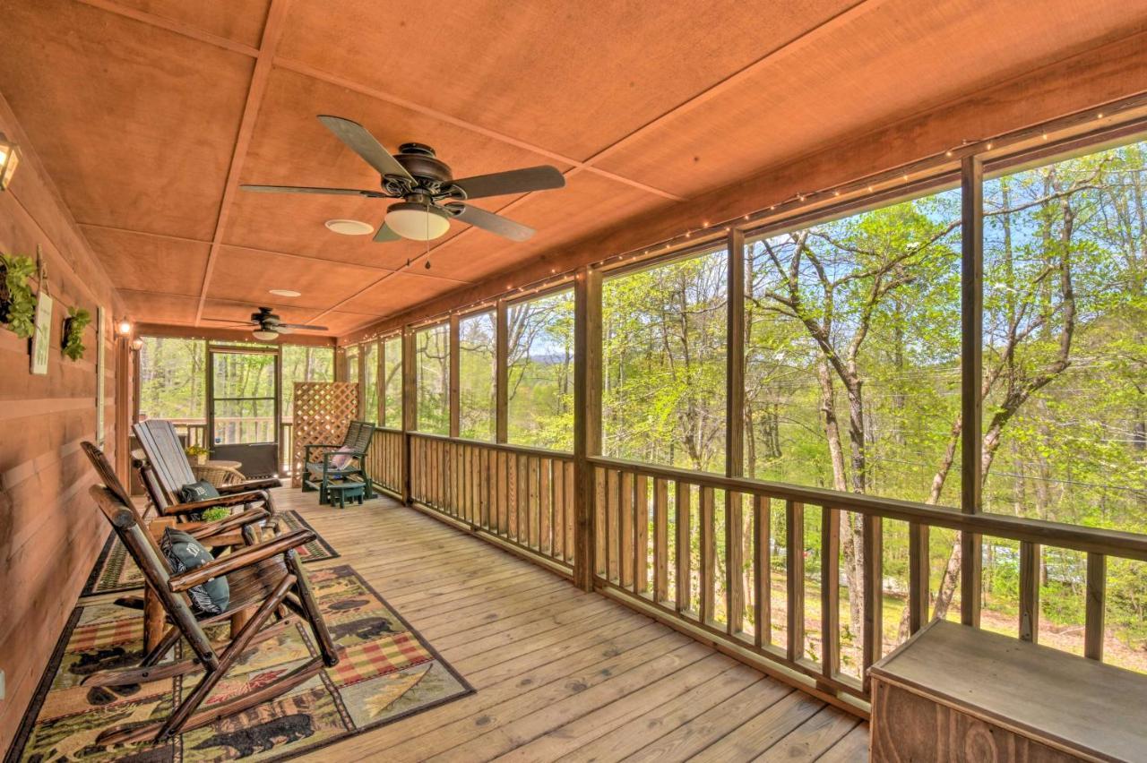 Cozy Hiawassee Cabin With Fire Pit And Mtn Views! 外观 照片