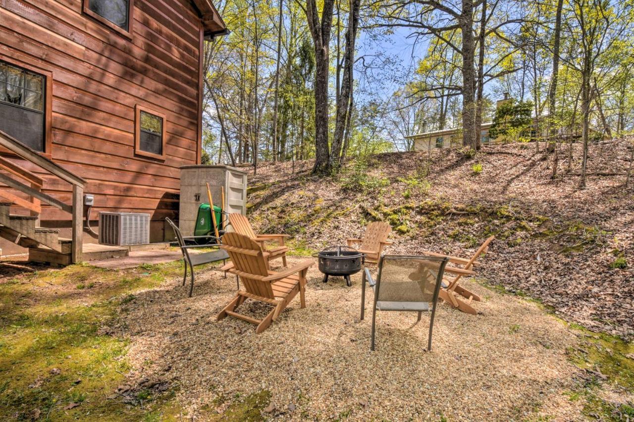 Cozy Hiawassee Cabin With Fire Pit And Mtn Views! 外观 照片